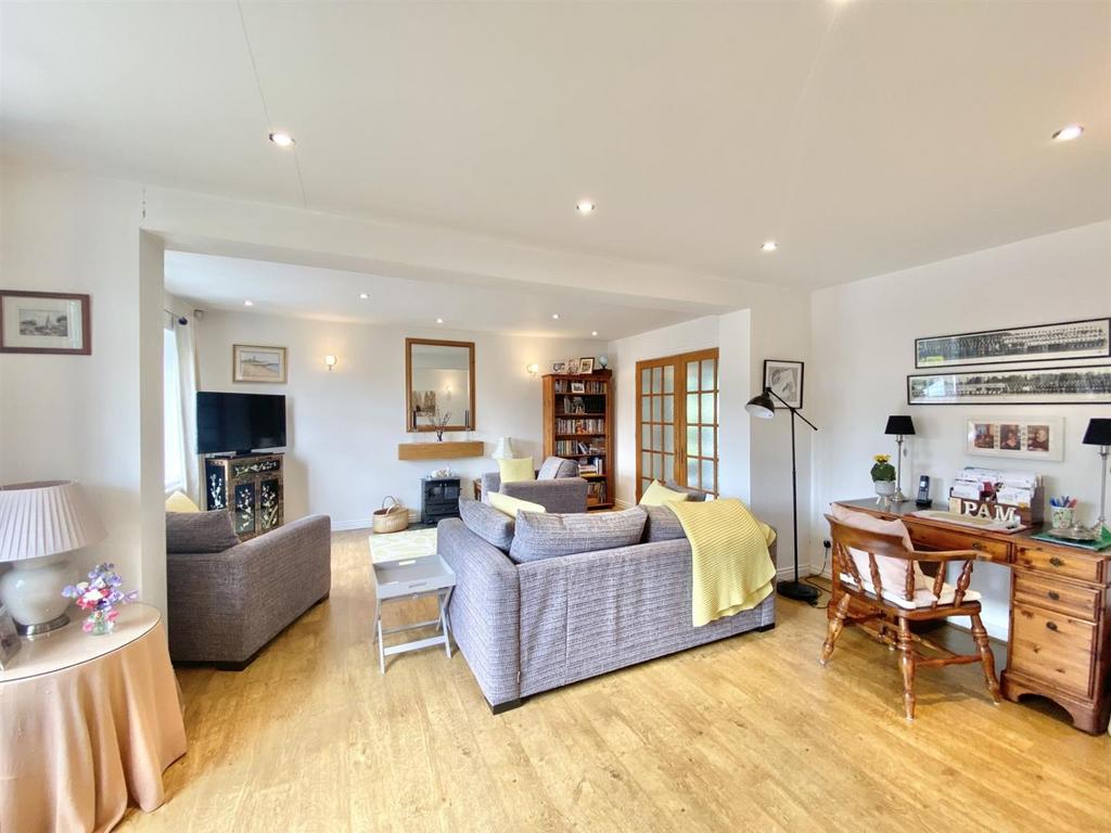 Thumbnail IMG 6921.jpg