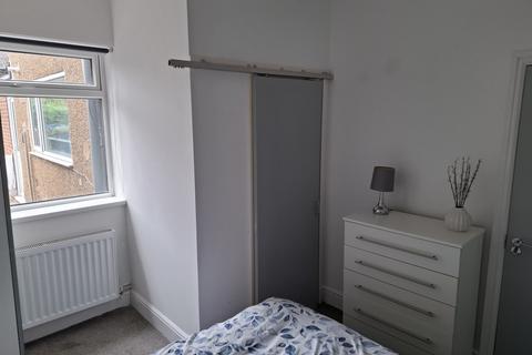 1 bedroom in a house share to rent, Grimsby, DN32