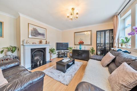 3 bedroom end of terrace house for sale, Fulford Grove, Watford, Hertfordshire