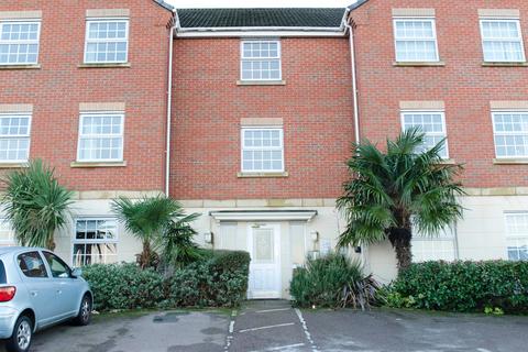 2 bedroom flat for sale, Brompton road, Hamilton, Leicester, LE5