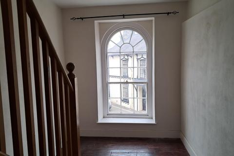 2 bedroom terraced house to rent, Flat 3 The Limes Stores, LLANGADOG