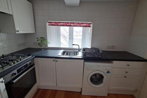 2 bedroom terraced house to rent, Flat 3 The Limes Stores, LLANGADOG