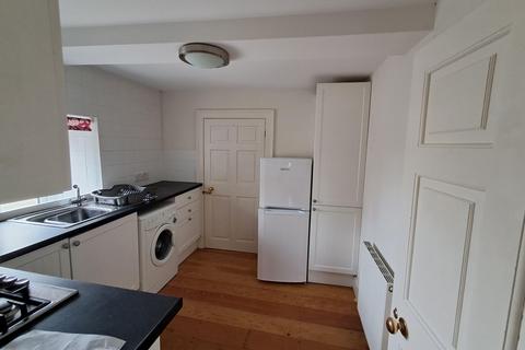 2 bedroom terraced house to rent, Flat 3 The Limes Stores, LLANGADOG