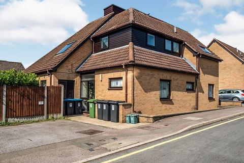 2 bedroom flat for sale, Hales Park, Hemel Hempstead, Hertfordshire, HP2