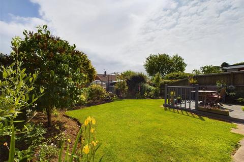 2 bedroom detached bungalow for sale, Pasture Lane, Scarborough YO12