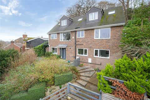 Braeburn Grove Road, Godalming, GU7 1RE