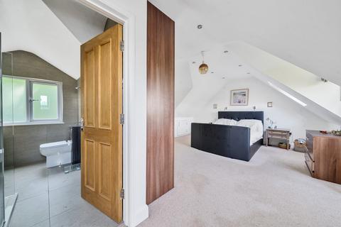 Braeburn Grove Road, Godalming, GU7 1RE