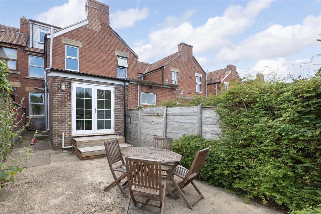 36 Drynham Road Trowbridge BA14 0 PE (28).jpg