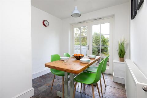 36 Drynham Road, Trowbridge, BA14 0PE