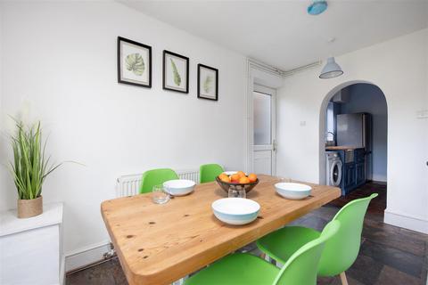 36 Drynham Road, Trowbridge, BA14 0PE