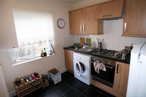 2 bedroom flat to rent, Mortimer Crescent, Maida Vale