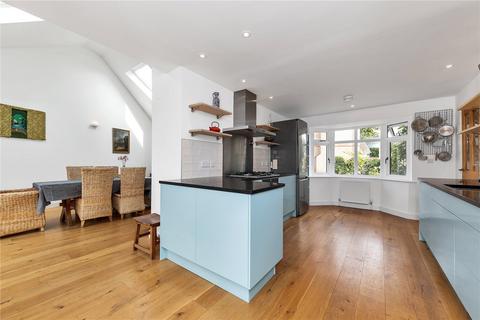 18 Nursery Walk, Cambridge, CB4 3PR