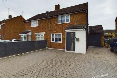 3 bedroom semi-detached house for sale, Meadowcroft, Aylesbury, Buckinghamshire