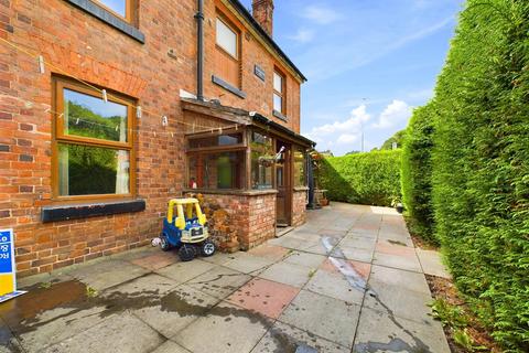 4 bedroom semi-detached house for sale, Lledan House, Brook Street, Welshpool