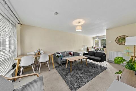 2 bedroom maisonette for sale, Percy Road, Hampton