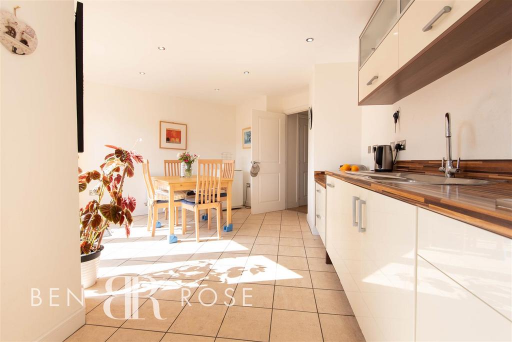 Kitchen/Dinning Room