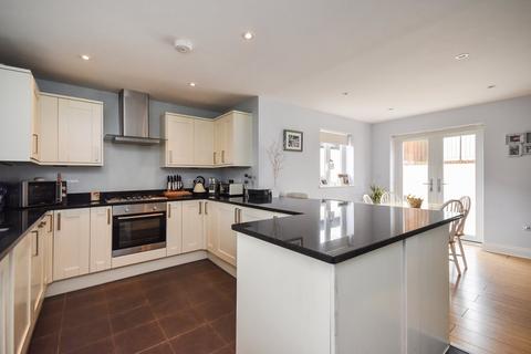 3 bedroom semi-detached house for sale, Rugby Road, Dover, CT17