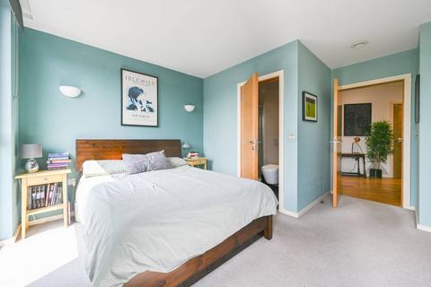 2 bedroom flat for sale, Camberwell New Road, Camberwell, London, SE5