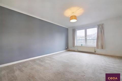 2 bedroom flat to rent, Edward Place, Stepps