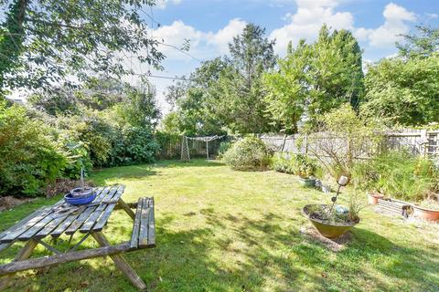 48 Grebe Crescent, Hythe, CT21 6QW