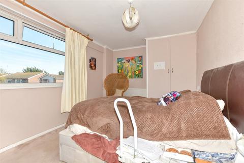 48 Grebe Crescent, Hythe, CT21 6QW