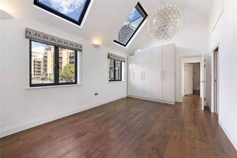 undefined, Mews Street, London, E1W