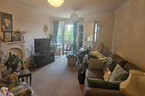 1 bedroom retirement property for sale, Oyster Lane, West Byfleet KT14