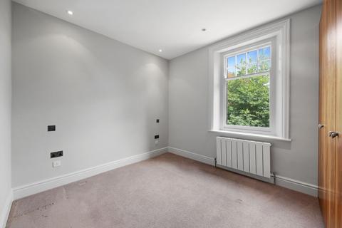 Flat 3, 10 Oak Park, Sheffield, S10 5DE