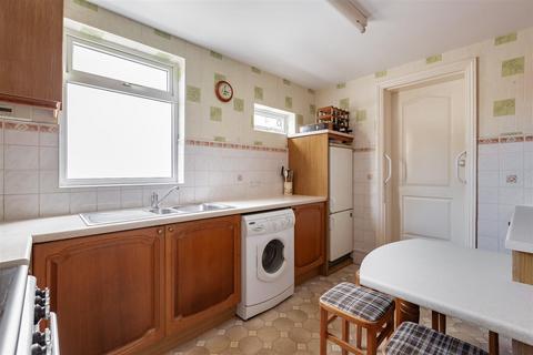 9 Kent Road, Longfield, DA3 7QR