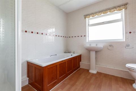 9 Kent Road, Longfield, DA3 7QR