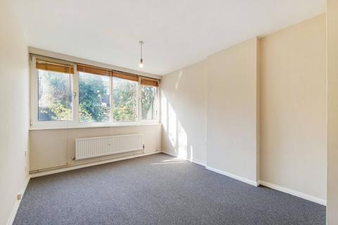 2 bedroom flat to rent, Coleraine Road, Blackheath, London, SE3