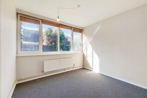 2 bedroom flat to rent, Coleraine Road, Blackheath, London, SE3