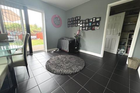 4 bedroom semi-detached house for sale, Bracknell Close, Luton LU4