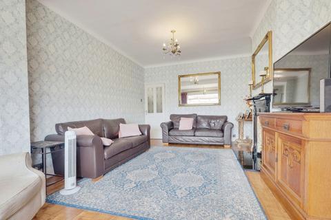 4 bedroom semi-detached house for sale, Woodgrange Drive, Southend-on-sea, SS1