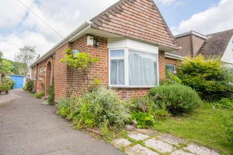 3 bedroom bungalow for sale, Suffolk Avenue, Christchurch BH23