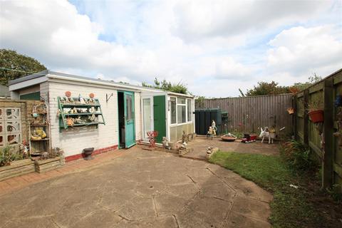 2 bedroom semi-detached bungalow for sale, Queens Mead, Aldbrough