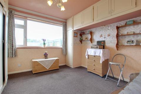 2 bedroom semi-detached bungalow for sale, Queens Mead, Aldbrough