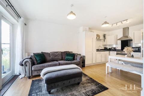 1 bedroom apartment for sale, Firwood Lane, Romford