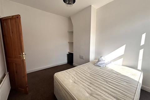 3 bedroom end of terrace house to rent, Middleham Street, Manchester M14