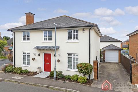 4 bedroom detached house for sale, Kelso Close, Rayleigh