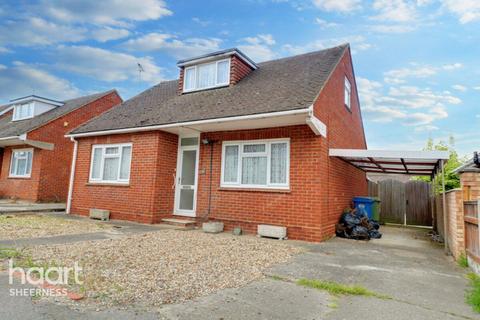 3 bedroom bungalow for sale, Barton Hill Drive, Sheppey