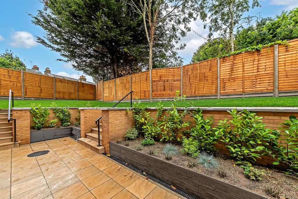 107 The Hill(Left Property)-68.jpg