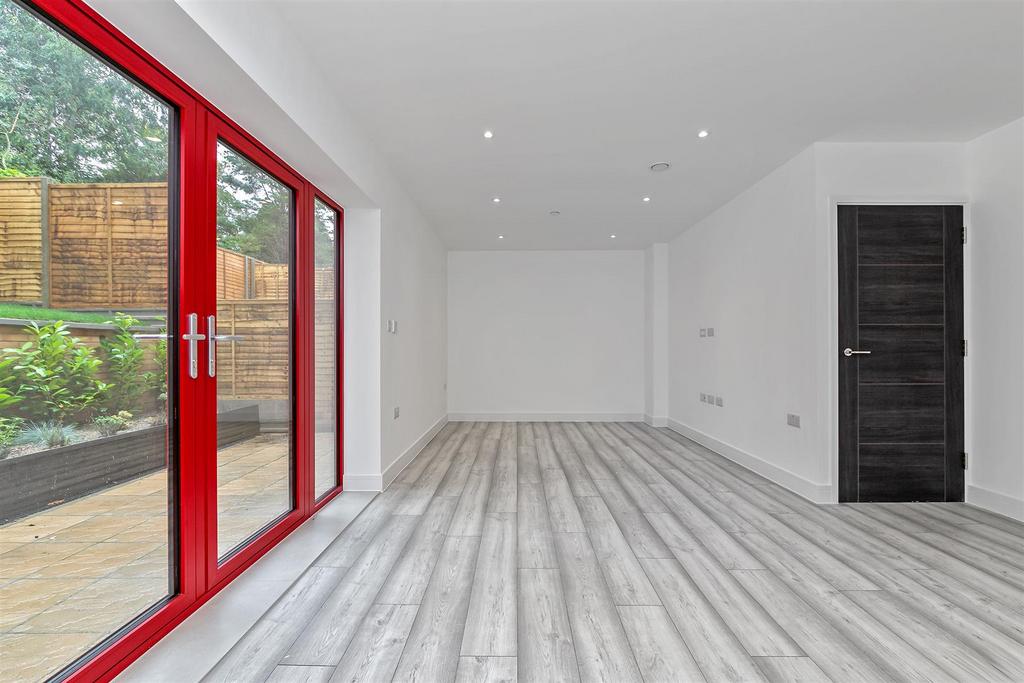 107 The Hill(Left Property)-29.jpg
