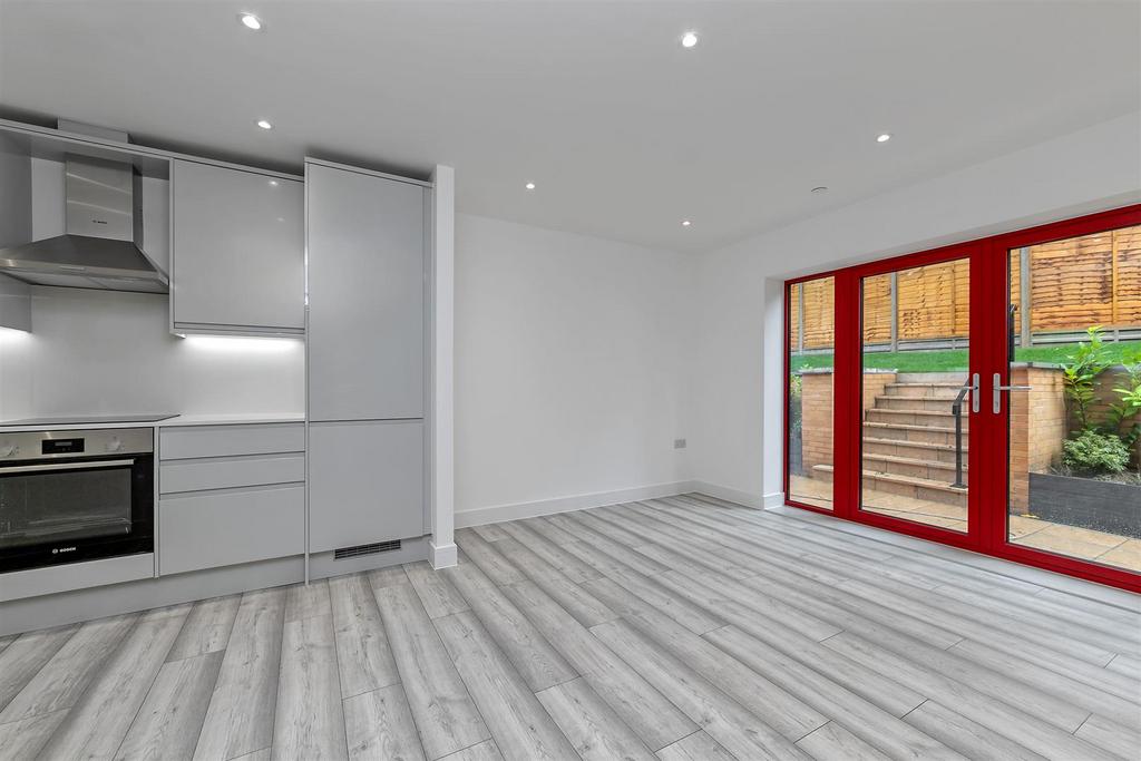 107 The Hill(Left Property)-19.jpg