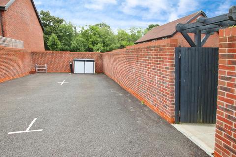 3 bedroom semi-detached house for sale, Sandyfields Lane, Colden Common, Winchester