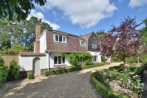 4 bedroom detached house for sale, Queens Road, Ferndown, BH22