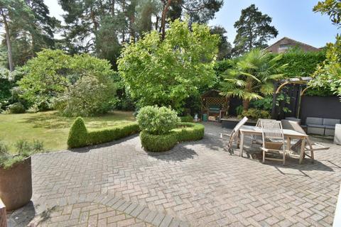 4 bedroom detached house for sale, Queens Road, Ferndown, BH22