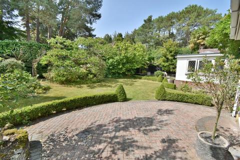 4 bedroom detached house for sale, Queens Road, Ferndown, BH22