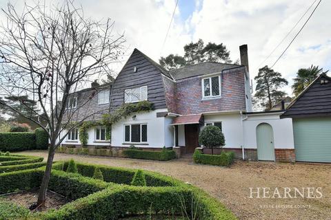 4 bedroom detached house for sale, Queens Road, Ferndown, BH22