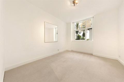 3 bedroom apartment to rent, Cornwall Gardens, London SW7